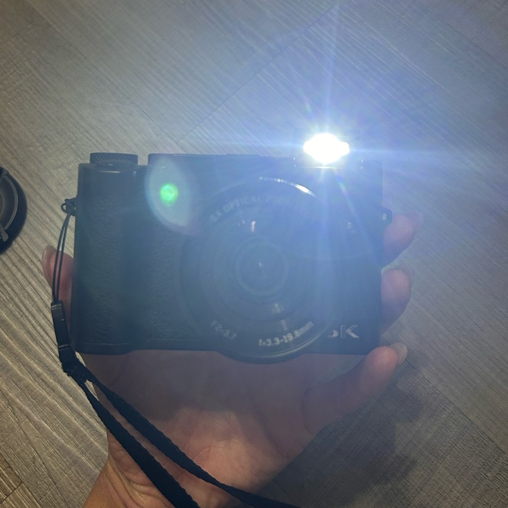 Digital Camera - Picture 7 of 15